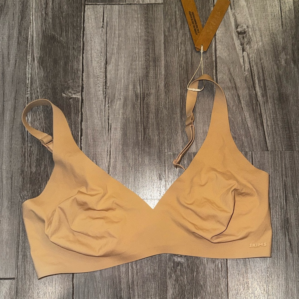 SKIMS Naked Plunge Bra